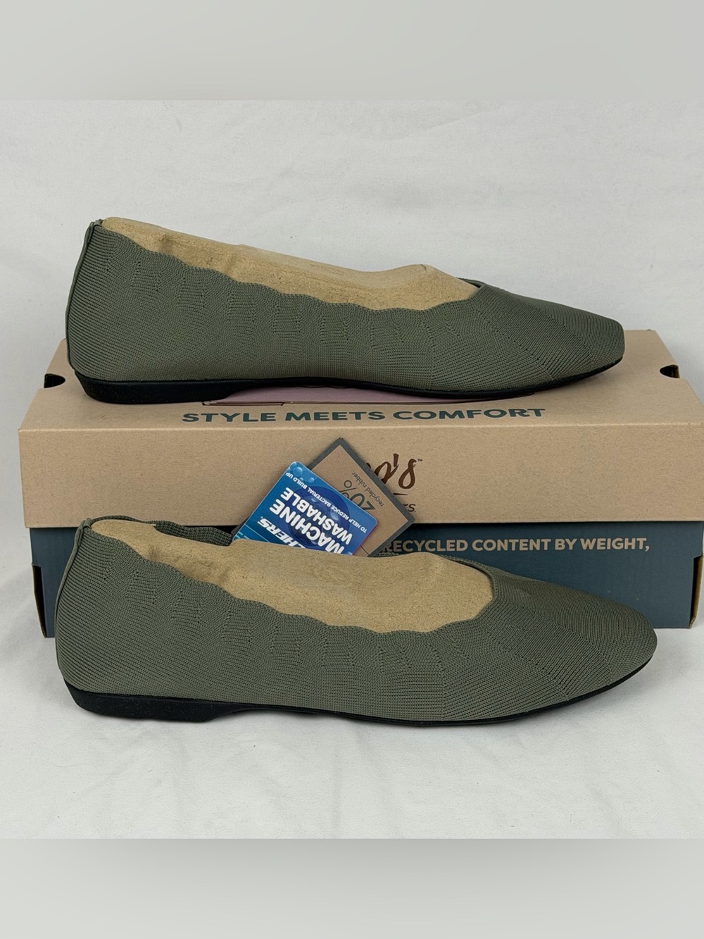 Skechers Cleo Style Flat Women’s Size 10 159273-OLV Olive Fabric